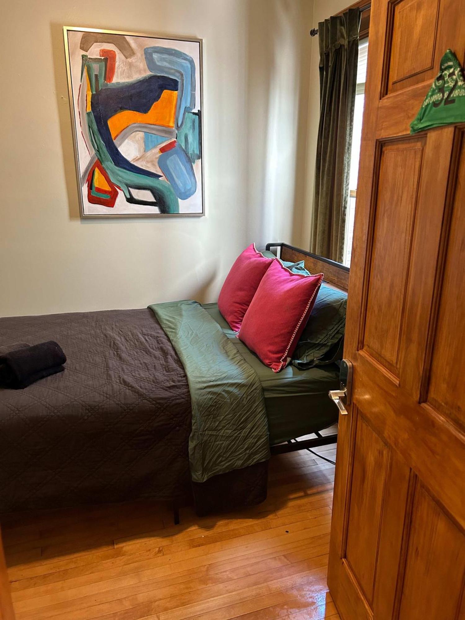 Green Room In Dorothys Bnb Chicago Exterior foto